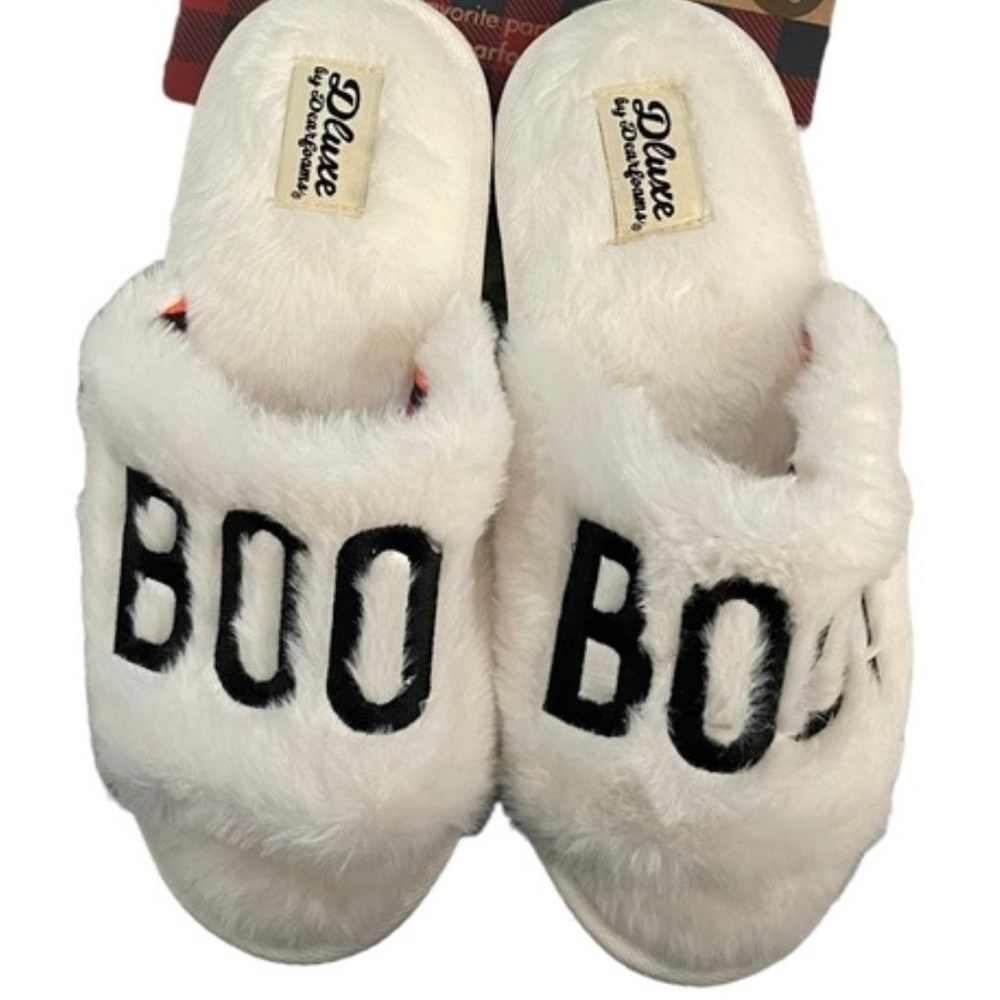 Dearfoams Cozy White and Black Indoor Slippers